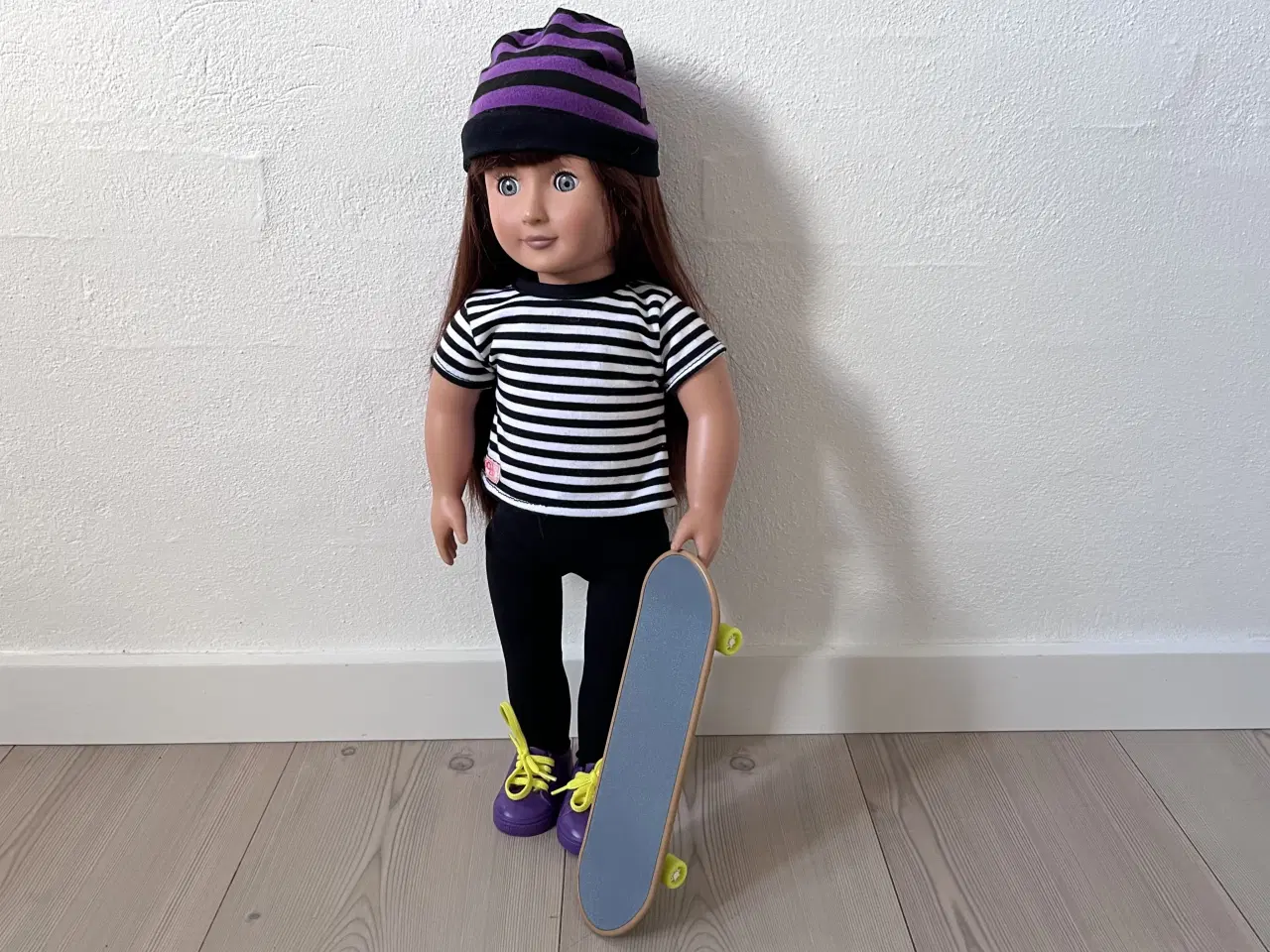 Billede 2 - Our Generation Dukke, Skater dukke.