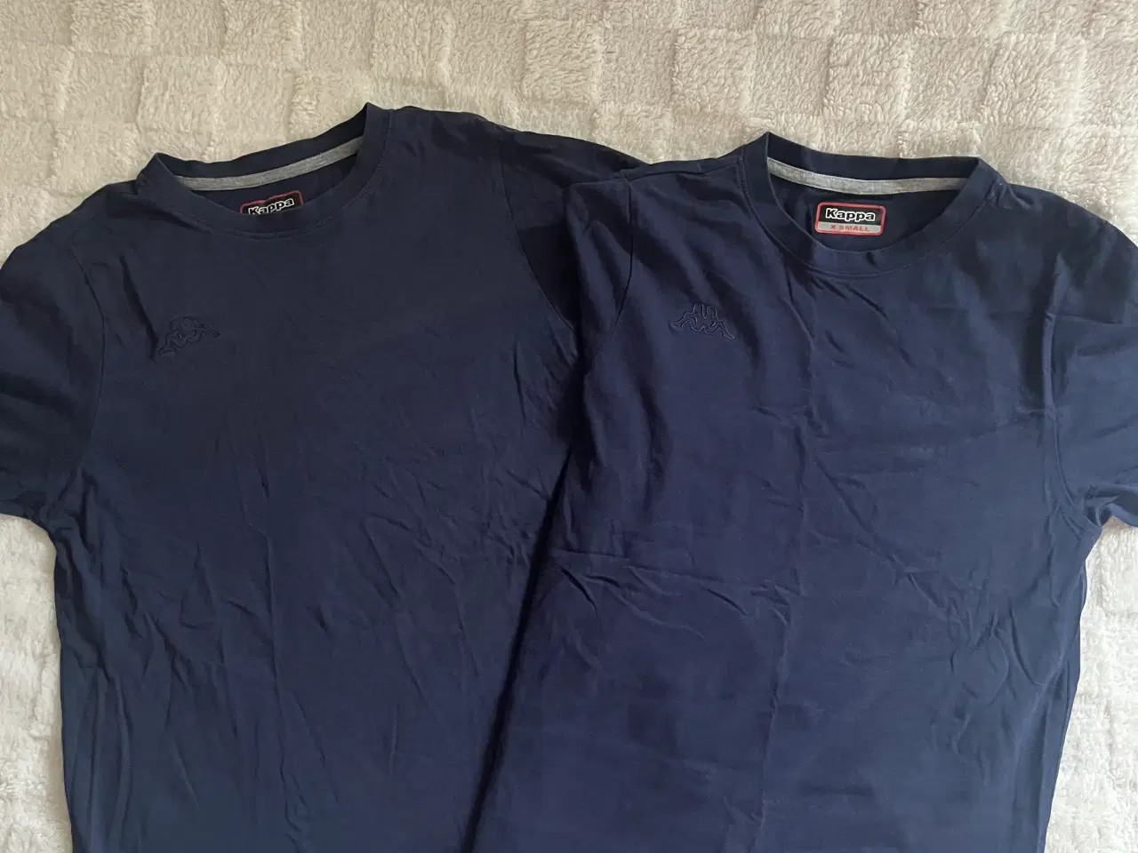 Billede 3 - T-shirt fra Kappa.