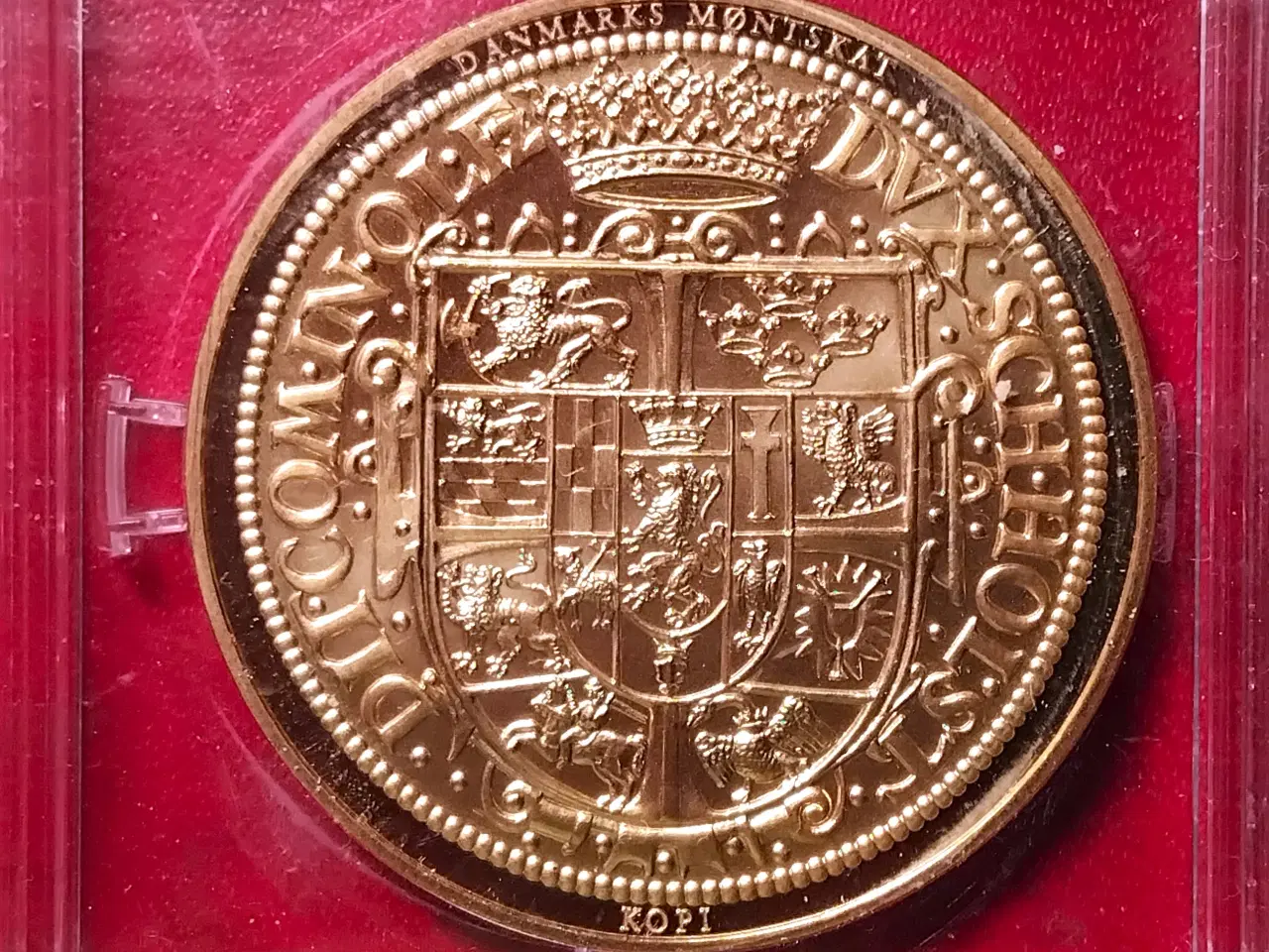 Billede 2 - PORTUGALØSER 1591 Chr. IV Sølv 24 Karat Forgyldt