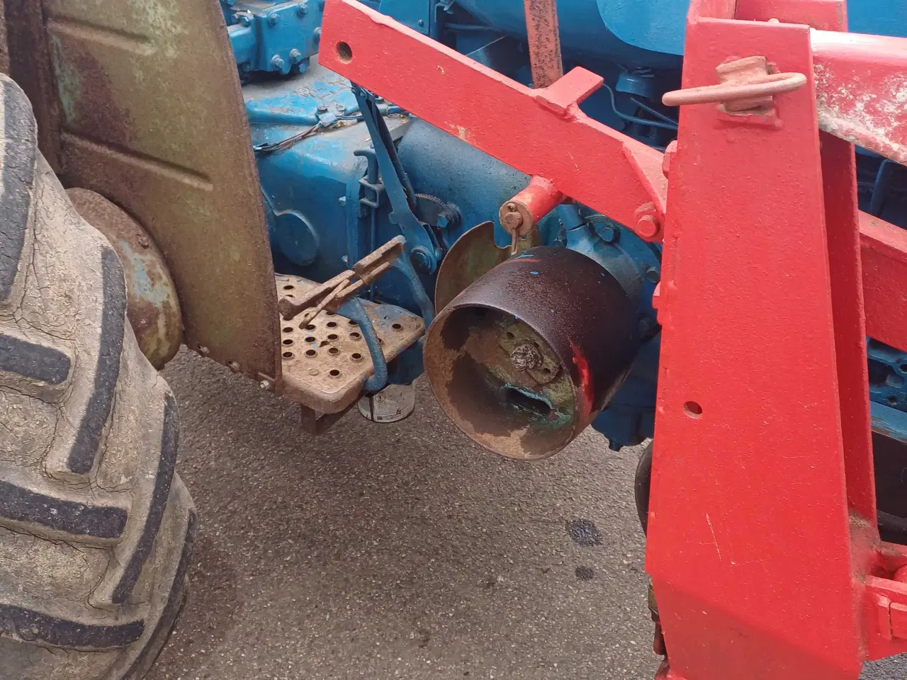 Billede 5 - Traktor med frontlæsser