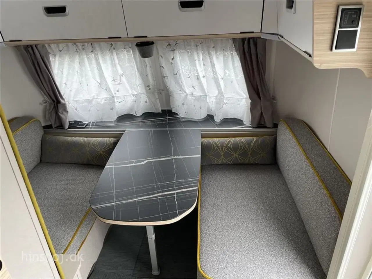 Billede 15 - 2023 - Eriba Touring 530 Urban   Super smart hævetagsvogn fra Hinshøj Caravan