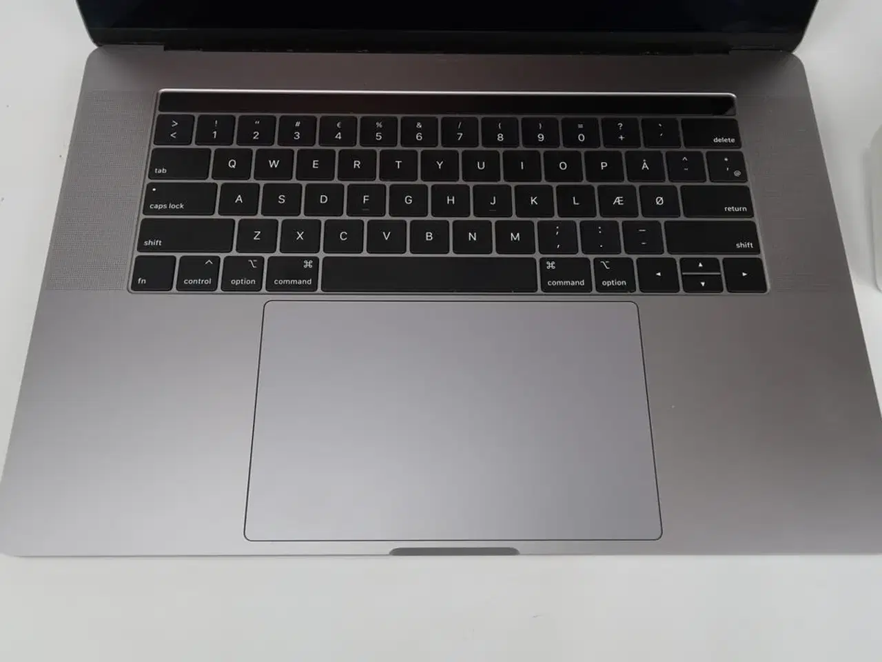 Billede 2 - Apple MacBook Pro 15,4" IPS i7-8750H