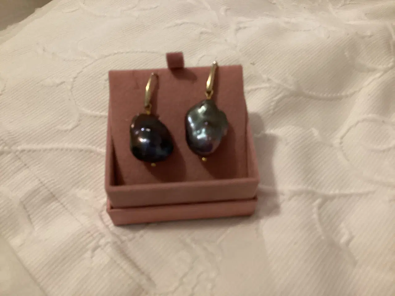 Billede 1 - Beautiful Baroque Black Pearl earrings