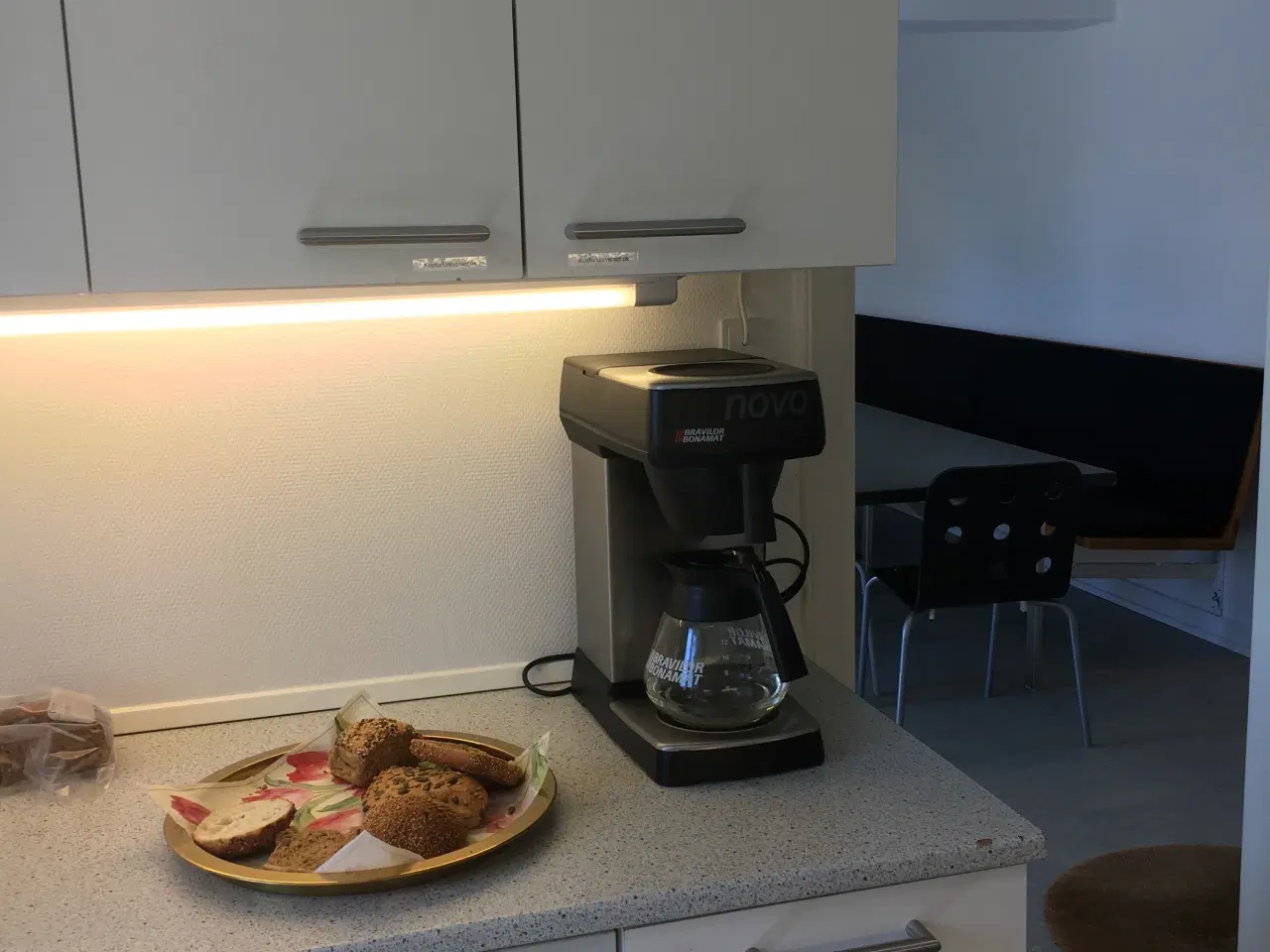 Billede 6 - Praktisk beliggenhed i Aarhus C, tæt på banegården, E45 og med fornuftig parkeringsmuligheder.