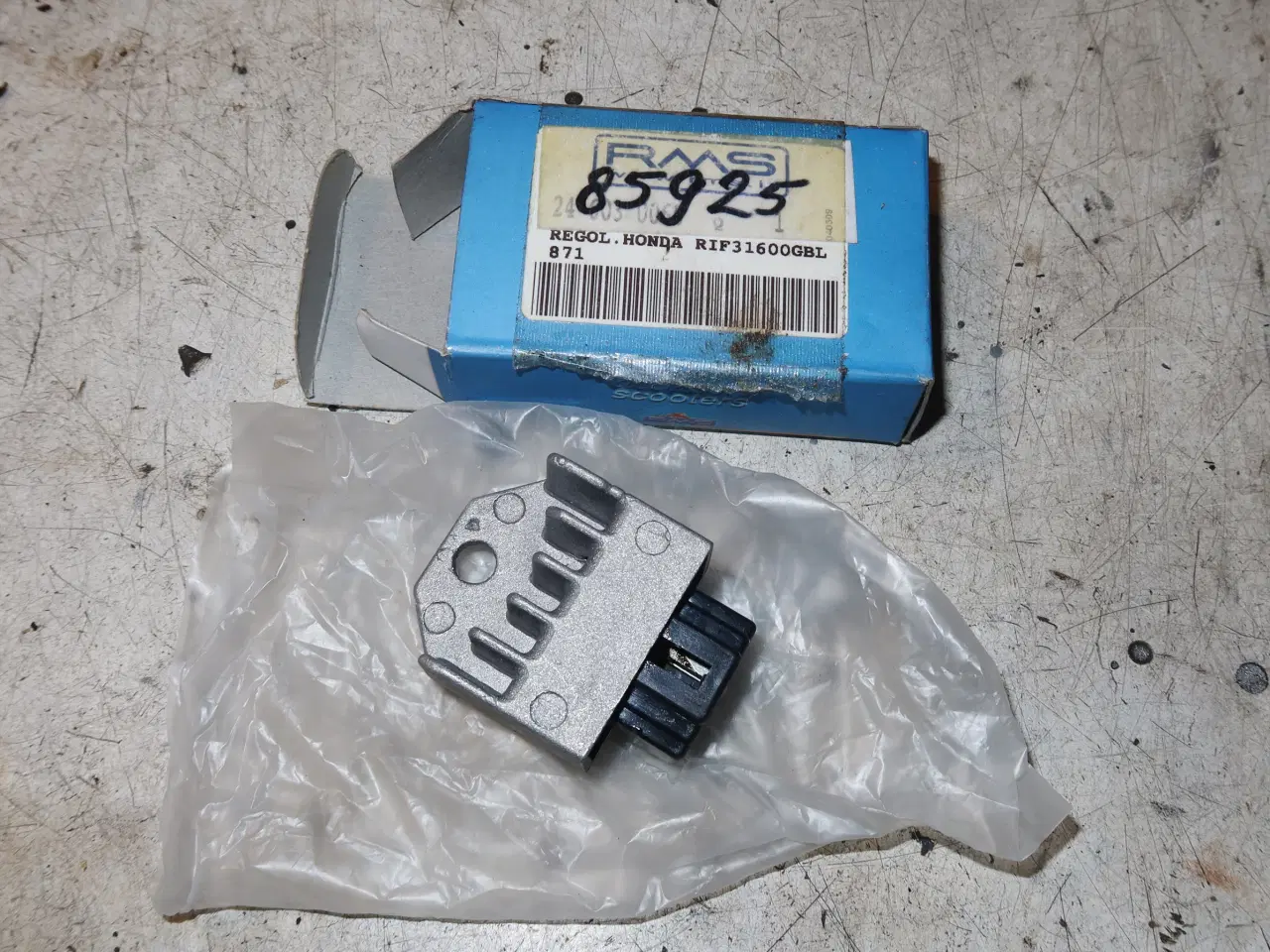 Billede 10 - Blandede scooter og knallert dele