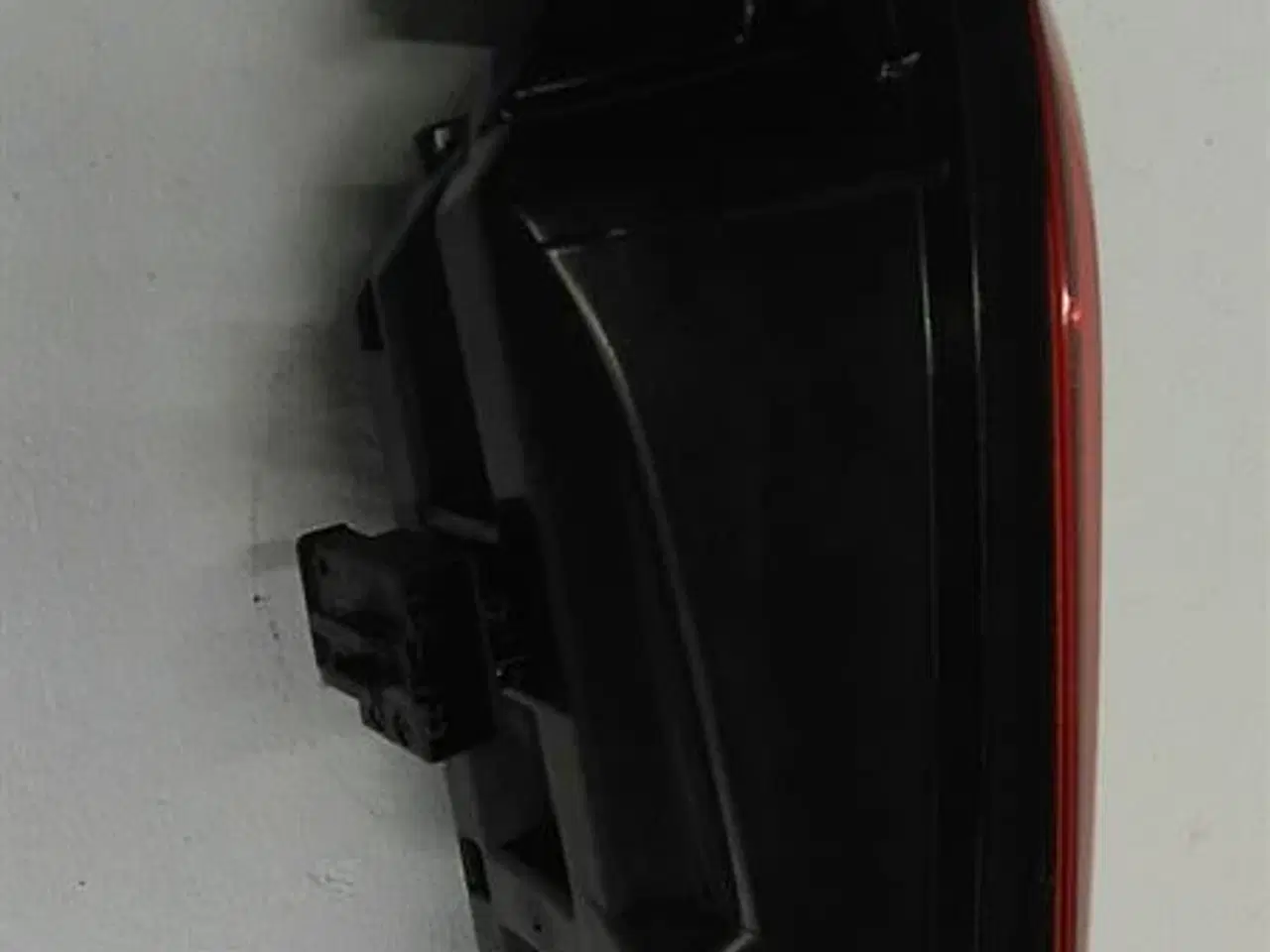 Billede 3 - Baglygte bagklappen H.-side (Til USA Model) C41280 BMW X1 (F48LCI)