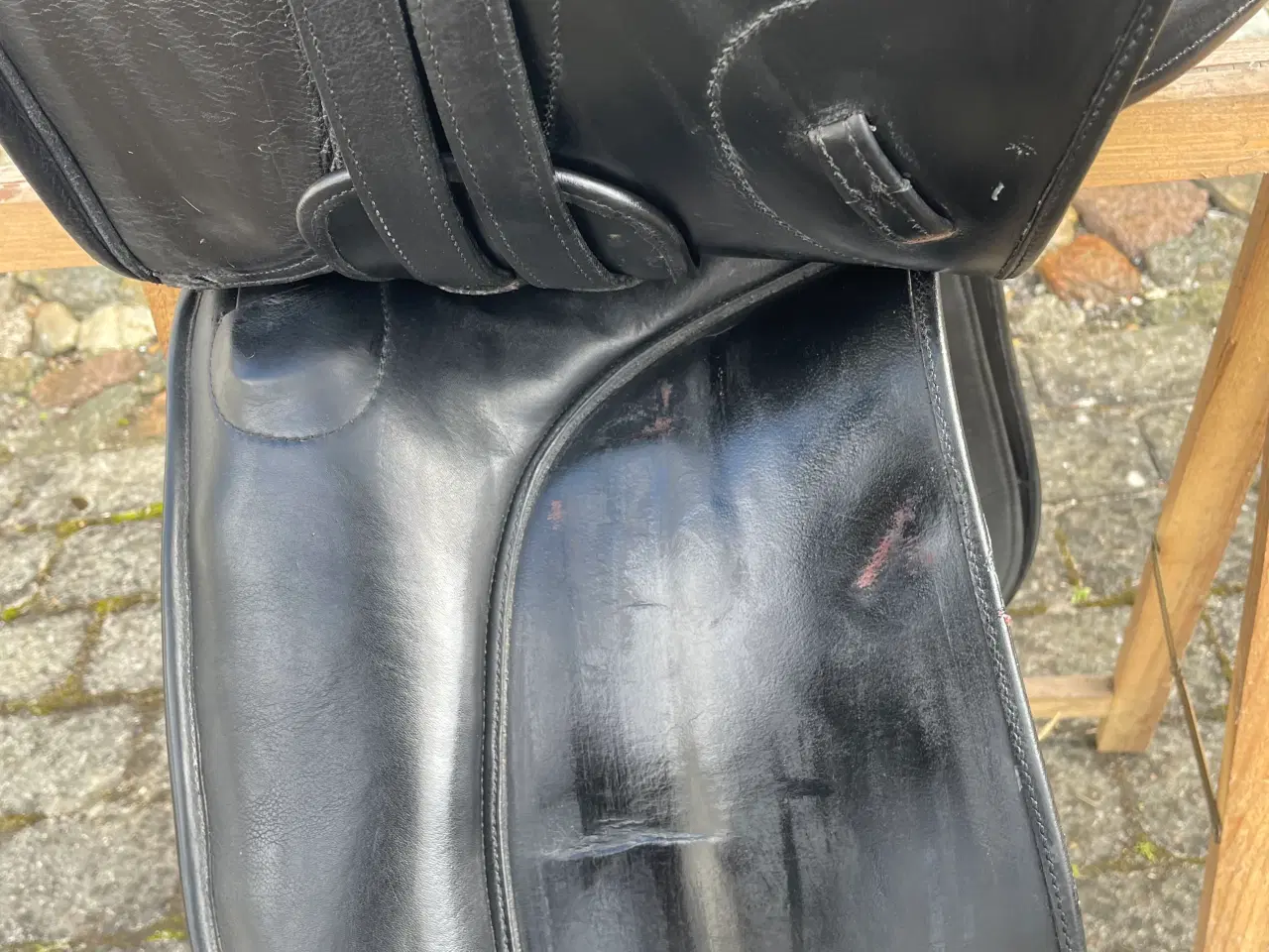 Billede 8 - Sort dressur sadel 16”