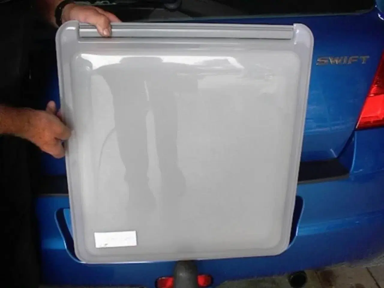 Billede 3 -   Burstner Toilet Rude