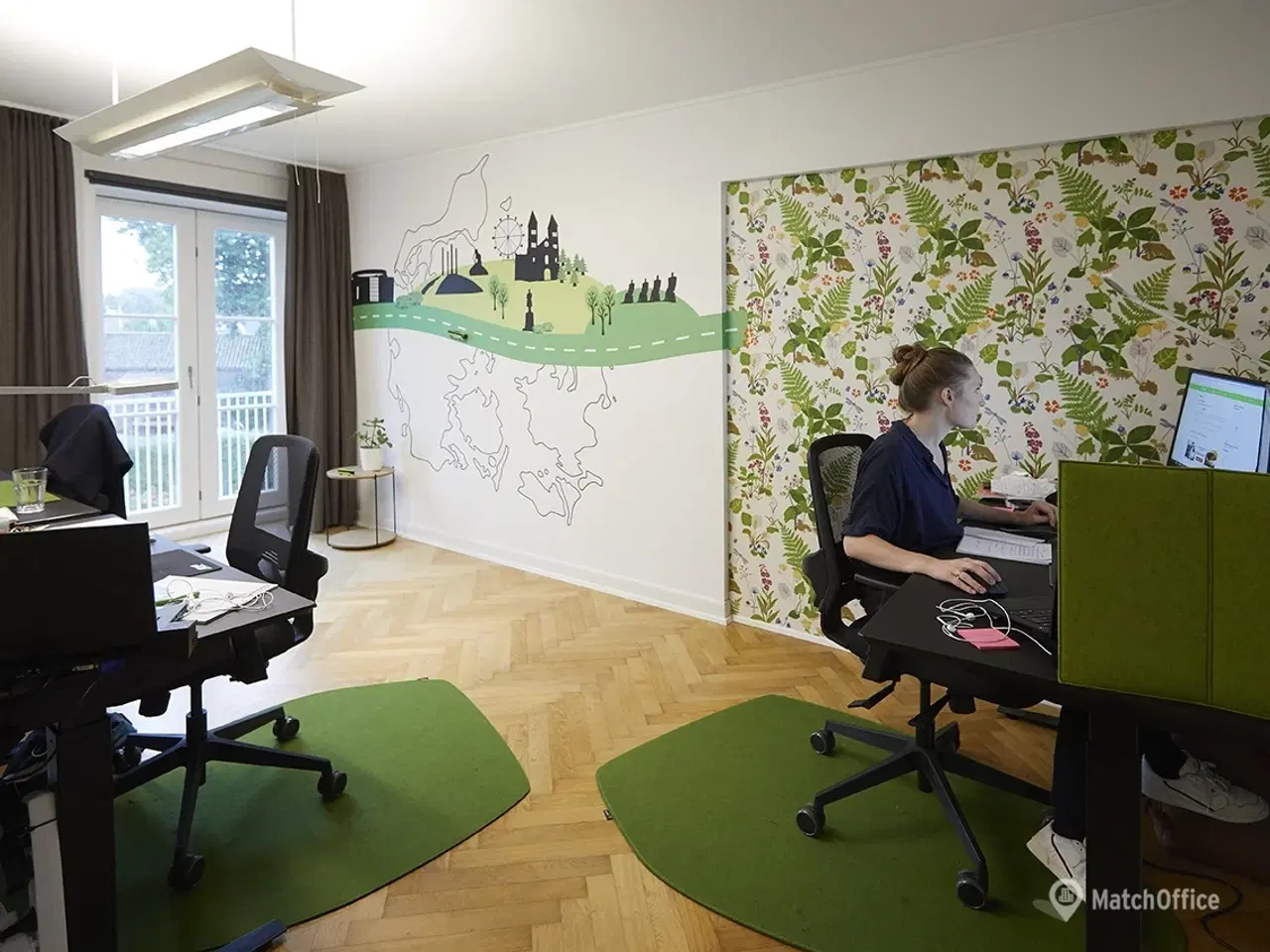 Billede 15 - Praktisk beliggenhed i Aarhus C, tæt på banegården, E45 og med fornuftig parkeringsmuligheder.