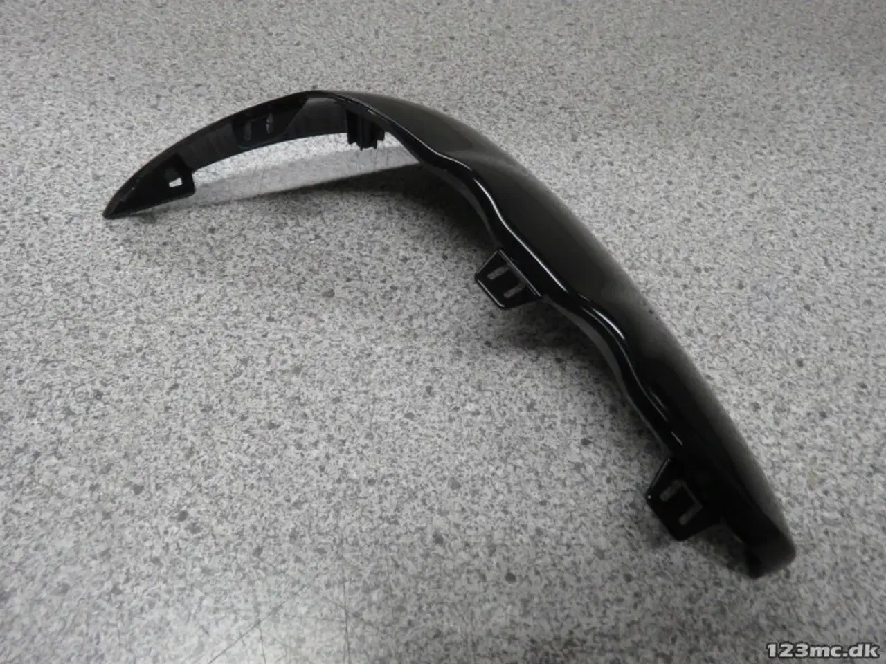 Billede 2 - COVER,FRAME BODY IN,R(BLACK) Suzuki SFV650 Gladius