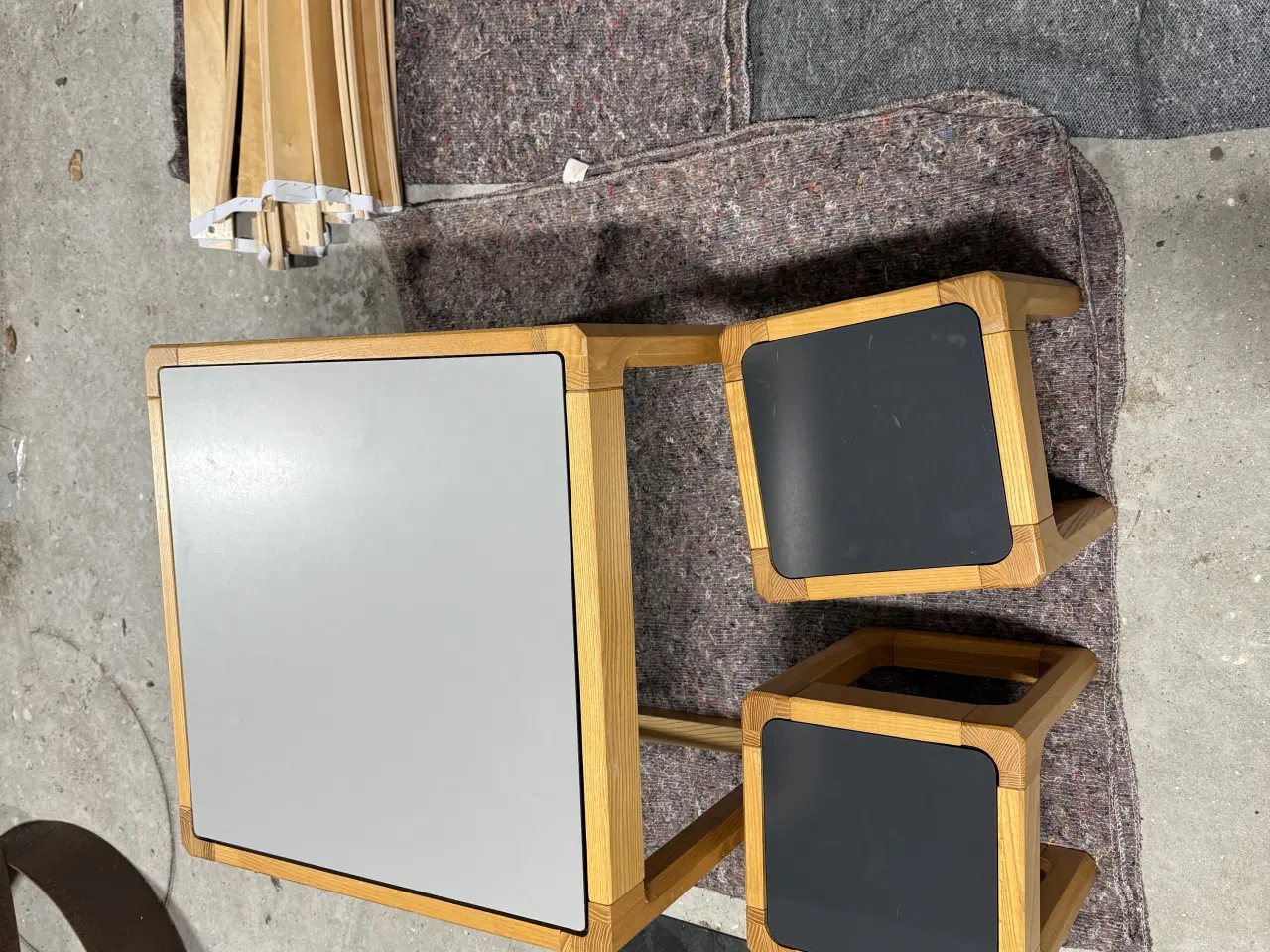 Billede 1 - Lille bord/skammel sæt