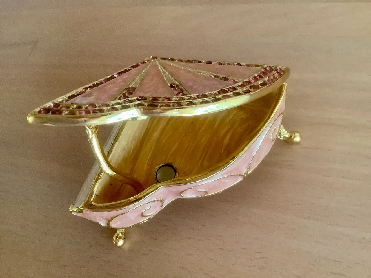 Billede 7 - Lille smykkeskrin formet som et klaver.