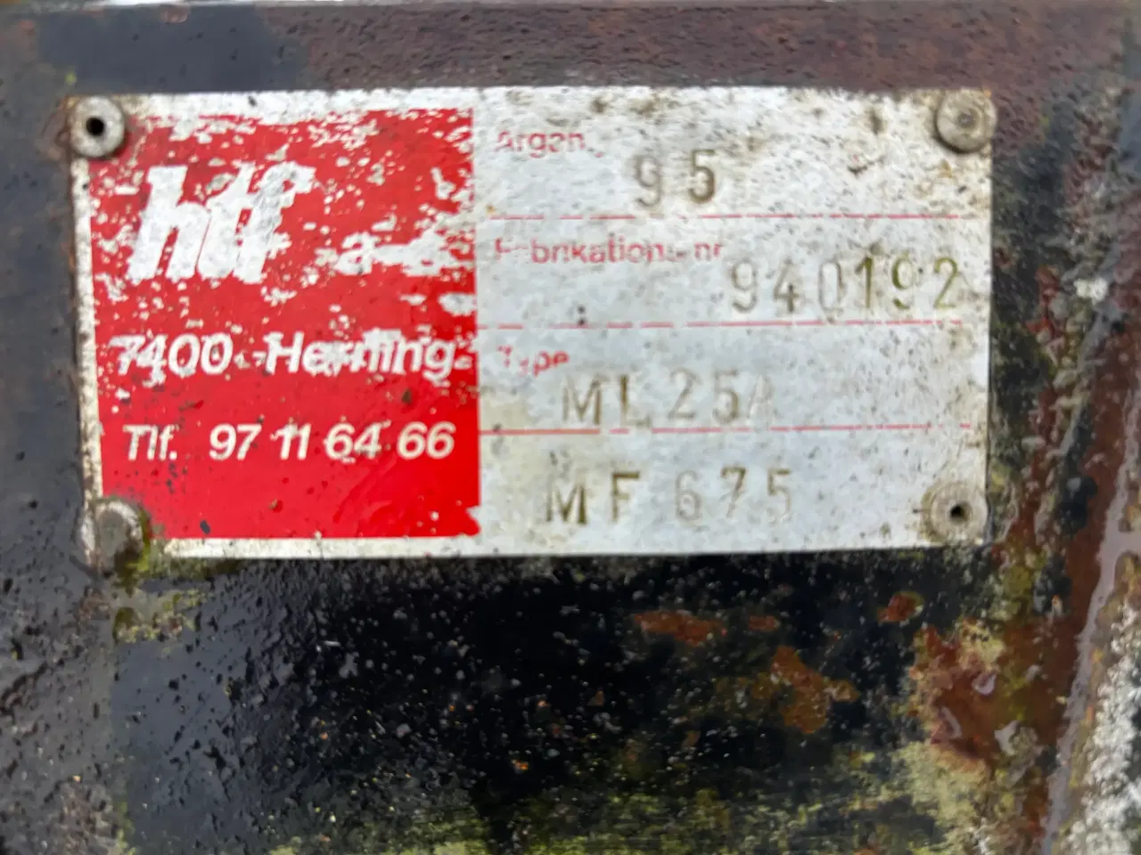 Billede 1 - Frontlift til MF 675