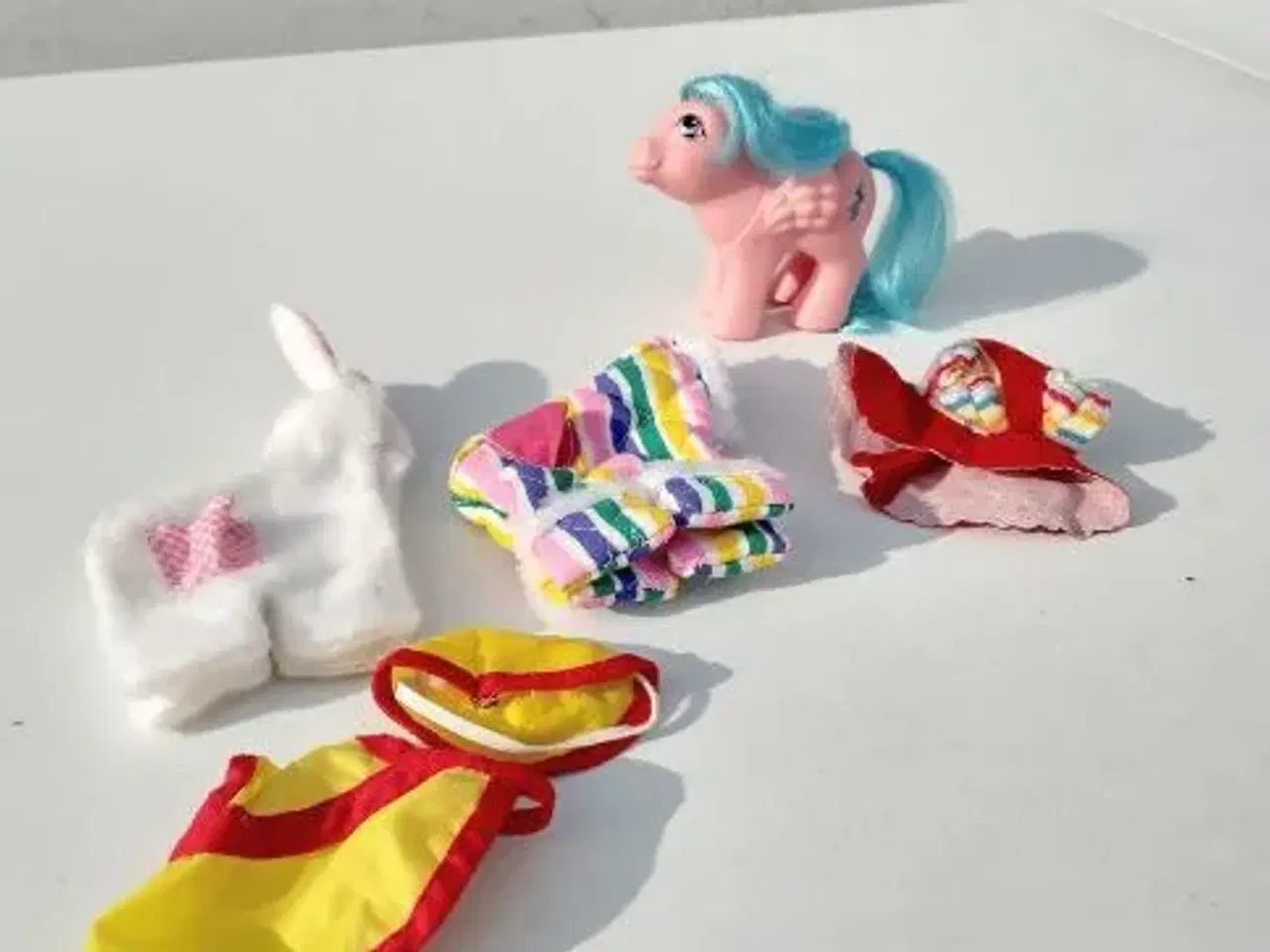 Billede 2 - My Little Pony fra ? inkl tøj