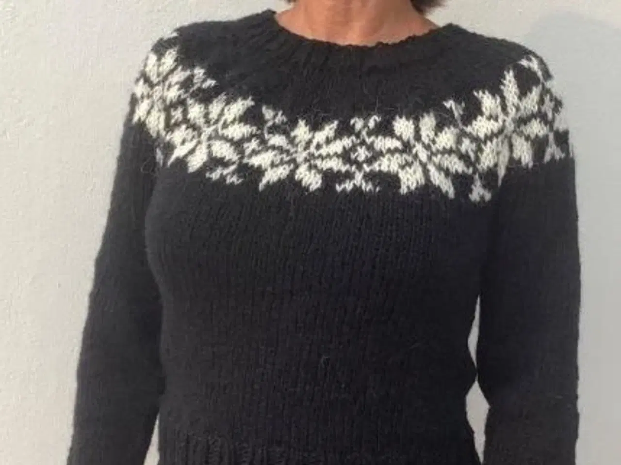 Billede 1 - Sarah Lund sweater med en stjernebort