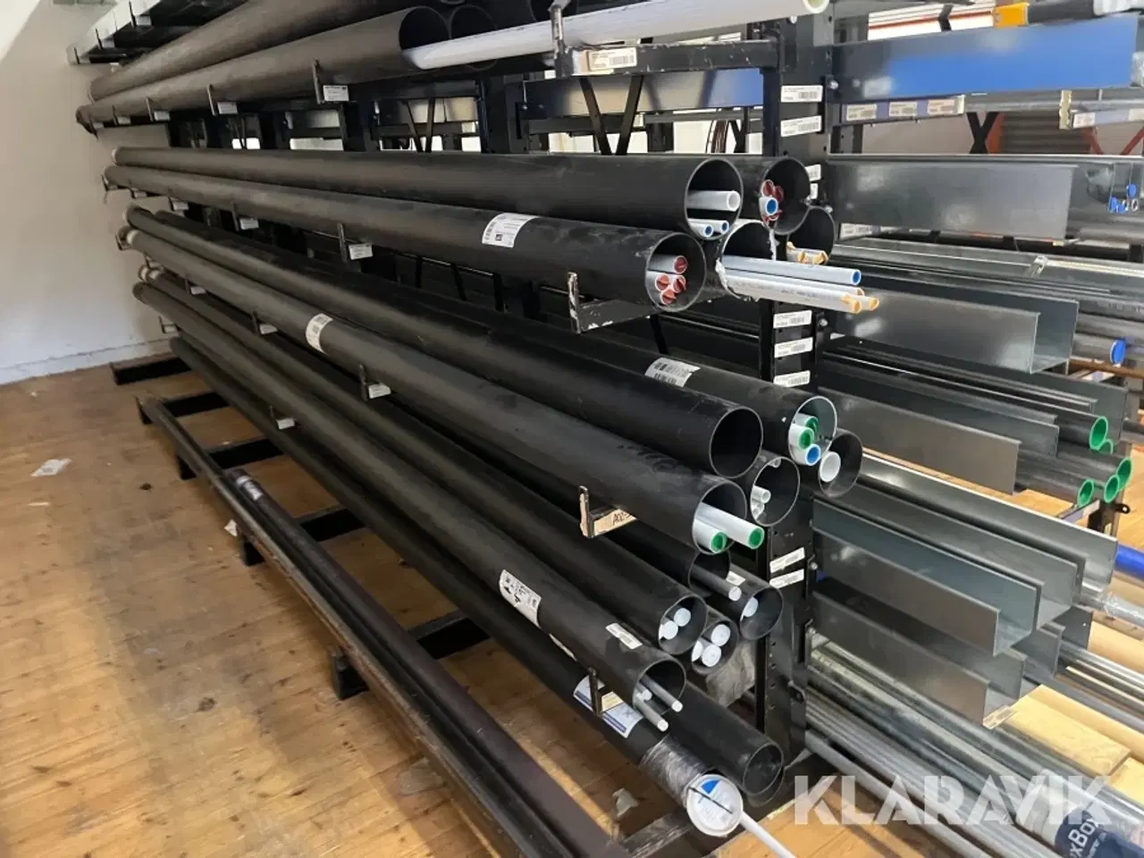 Billede 6 - Grenreol en række