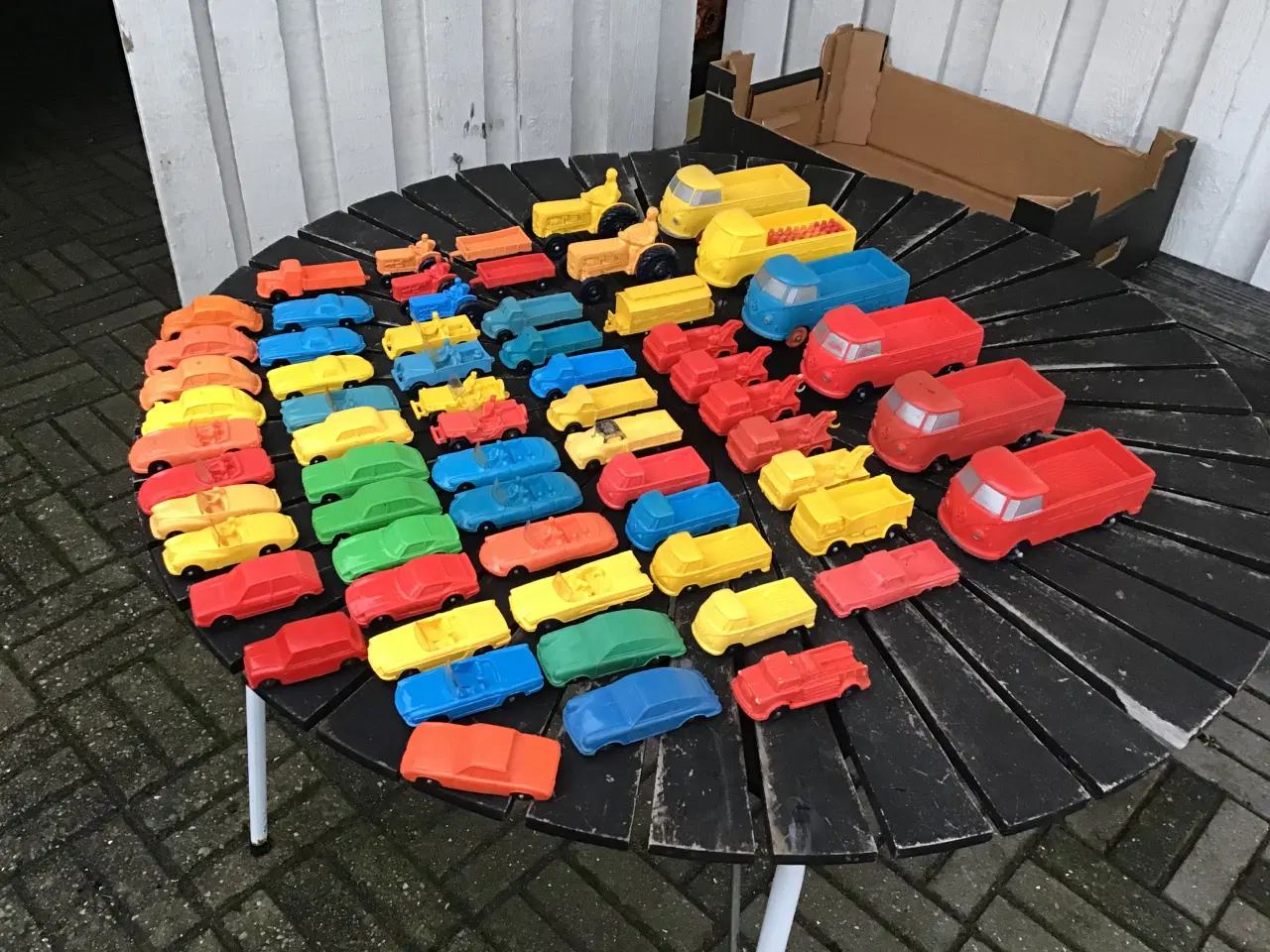 Billede 3 - Tomte + diverse gummibiler gamle 