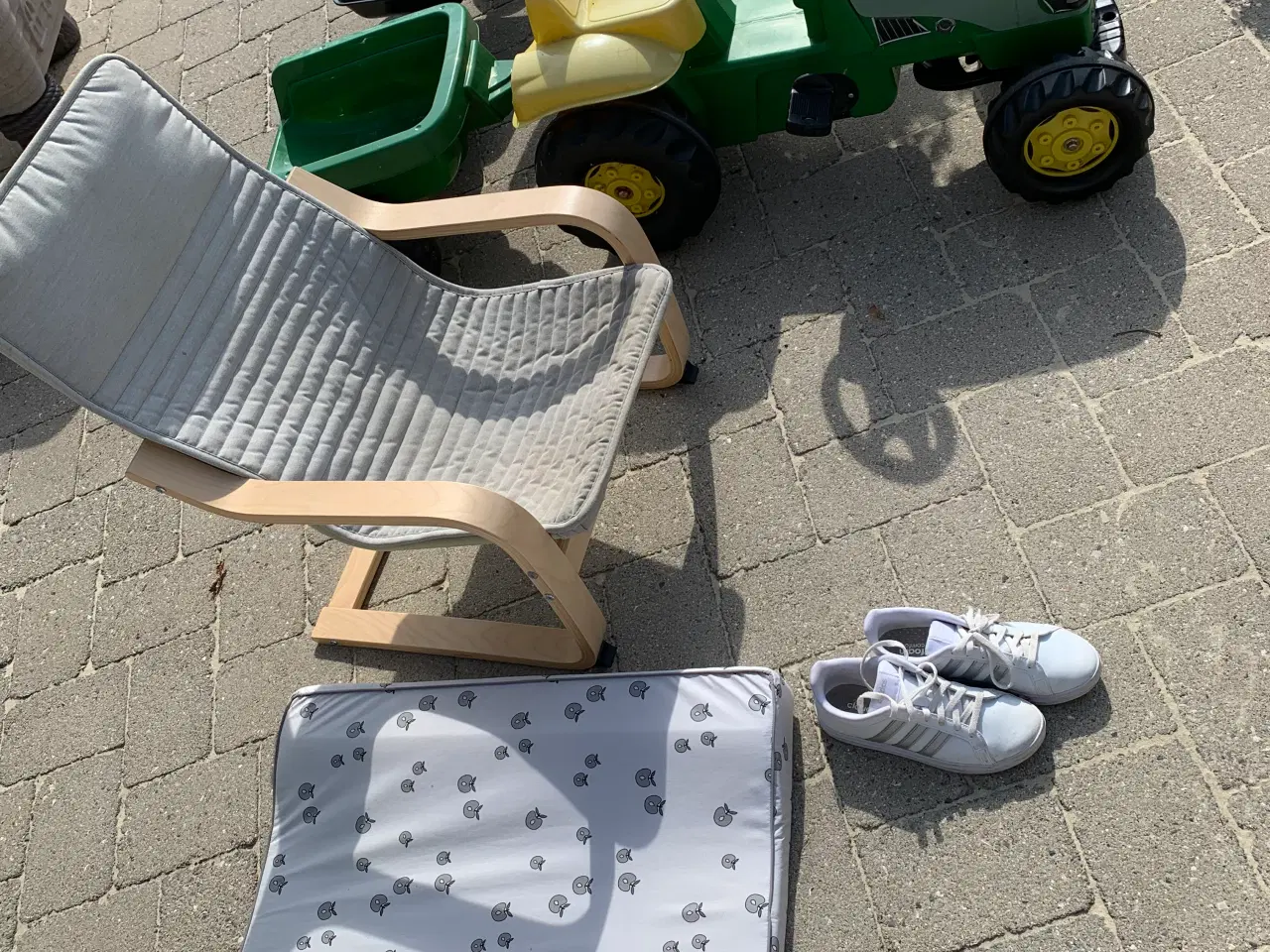Billede 1 - Traktor med vogn