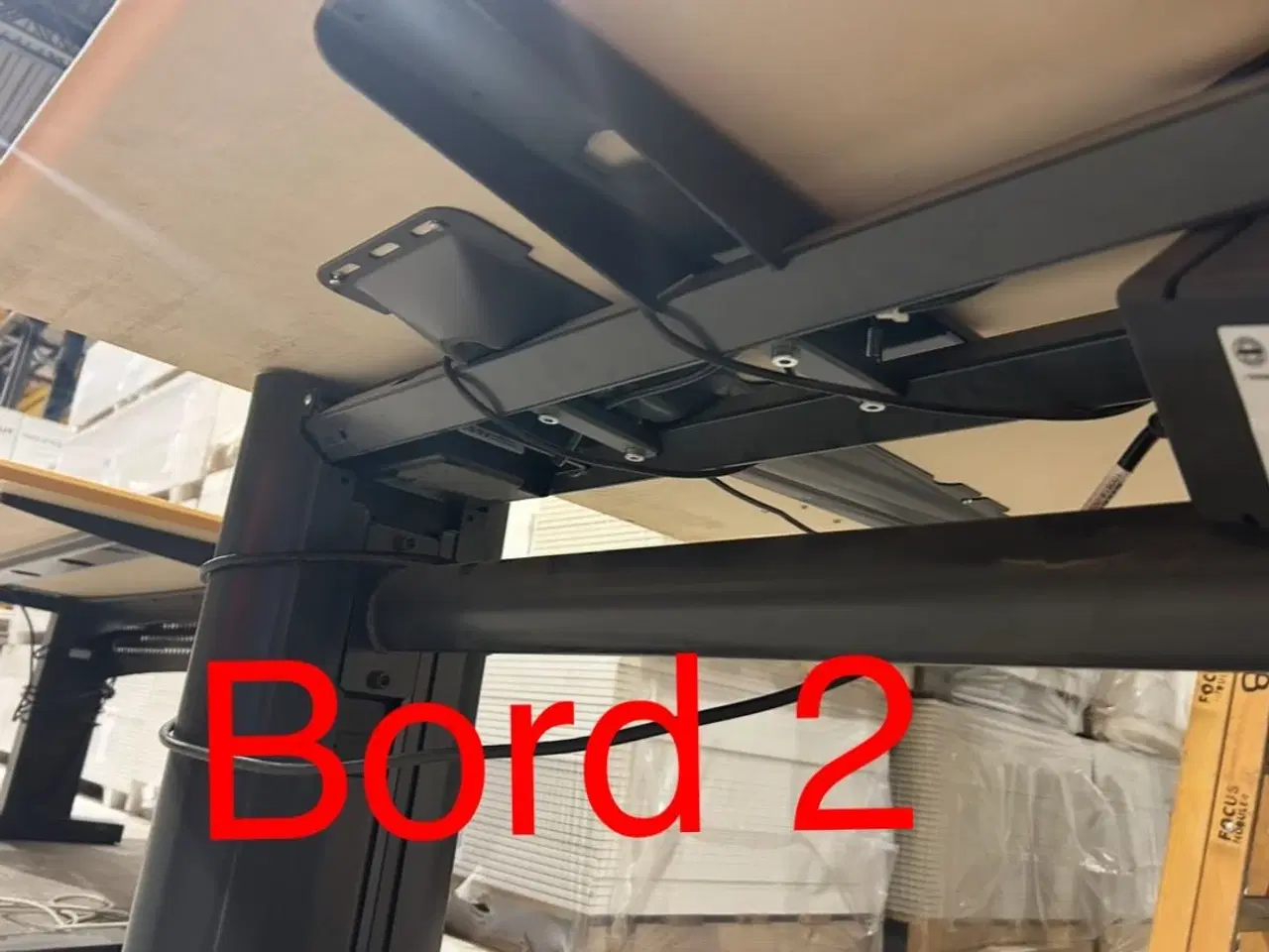 Billede 4 - Lækkert hæve/sænke skrivebord