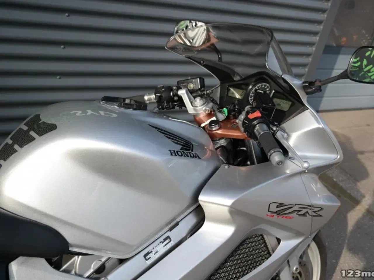 Billede 10 - Honda VFR 800 F MC-SYD       BYTTER GERNE