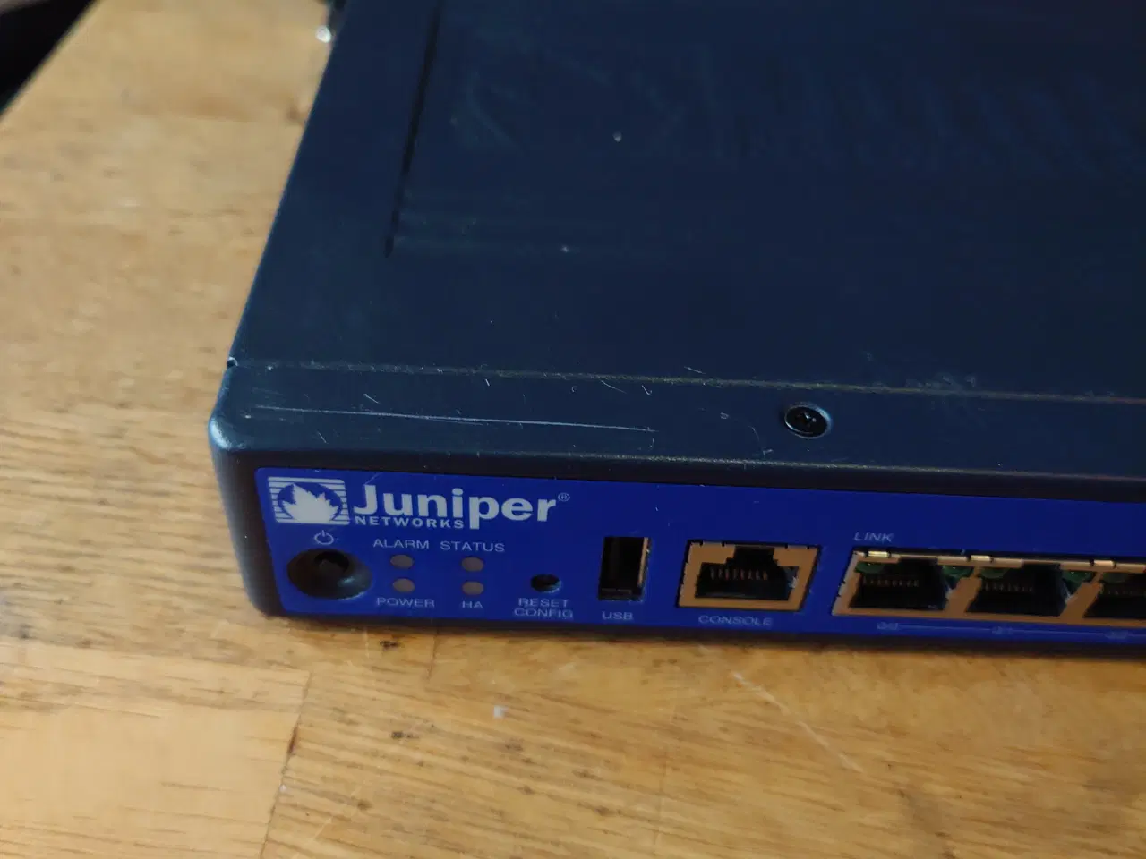 Billede 2 - Juniper SRX100 - 8 Port Services Gateway Firewall