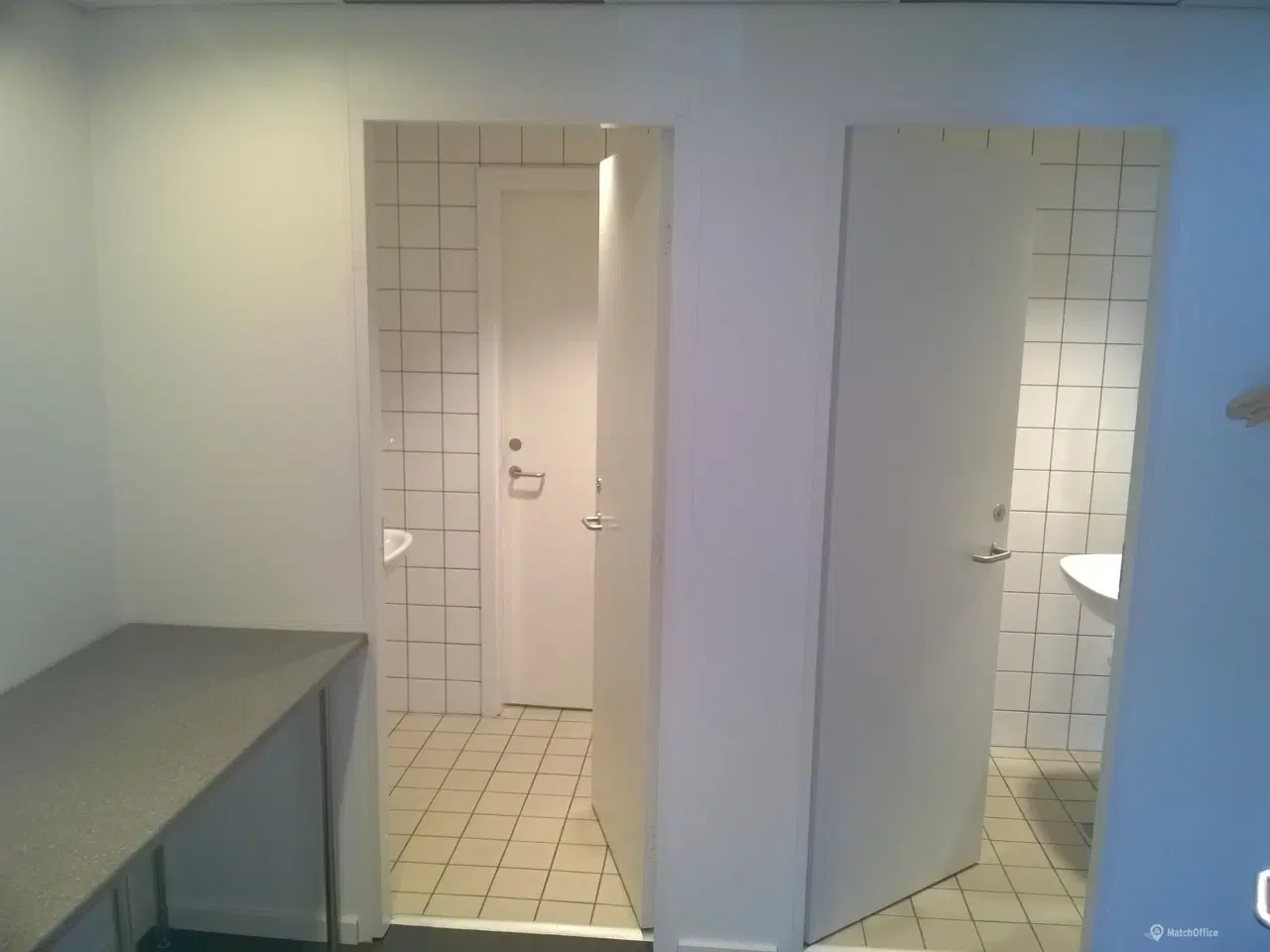 Billede 7 - Nyistandsat kontorlejemål udlejes