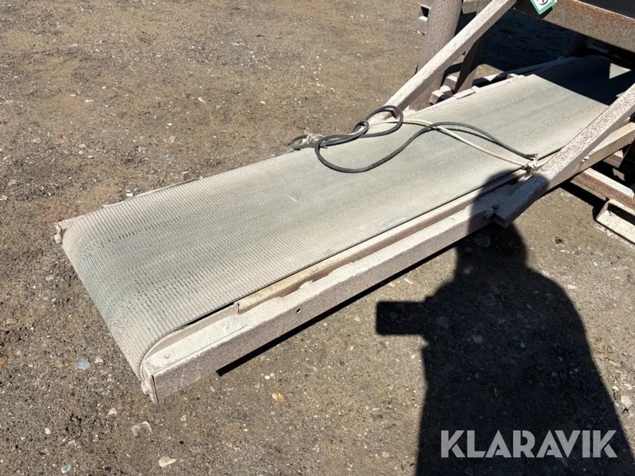 Billede 11 - Tank med transportbånd