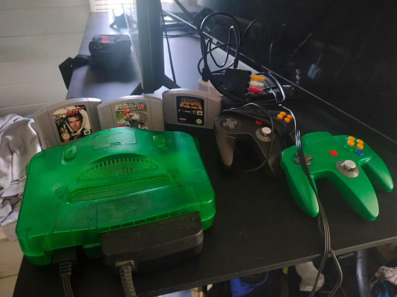 Billede 1 - NINTENDO 64 m 3 spil 2 kontroller HDMI omformer m.