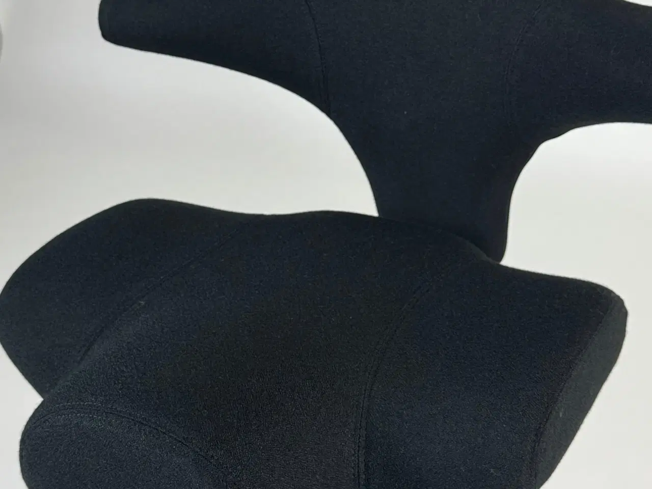 Billede 6 - HÅG Capisco 8106 - 265 mm gaslift - Nypolstret i Sort