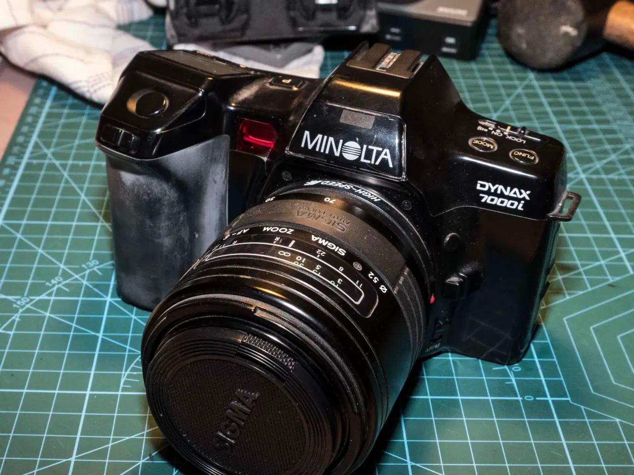 Billede 1 - Minolta Dynax 7000 i med Sigma Zoom 28-70.