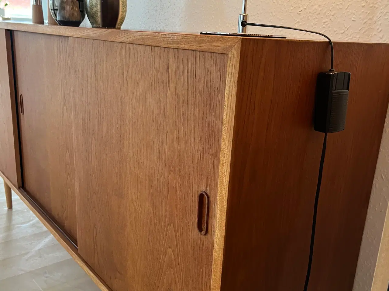 Billede 3 - EKSTRA lang teak skænk