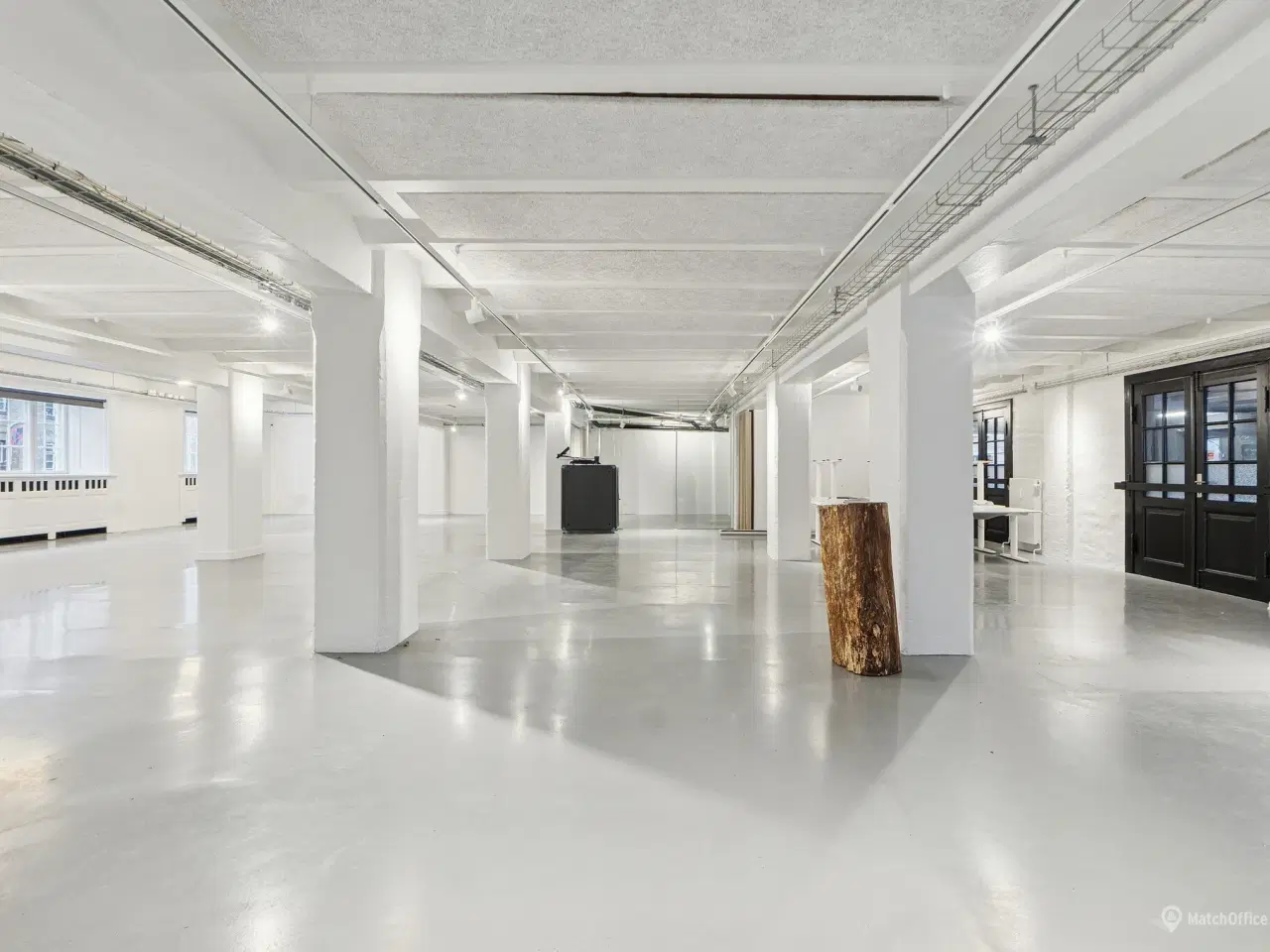 Billede 3 - Kontorlejemål i stueetage med rå og industriel stil - tæt på Islands Brygge metrostation.