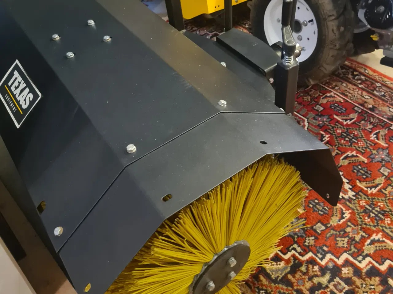 Billede 4 - Stor havefræser med kost. Texas pro trac 1350