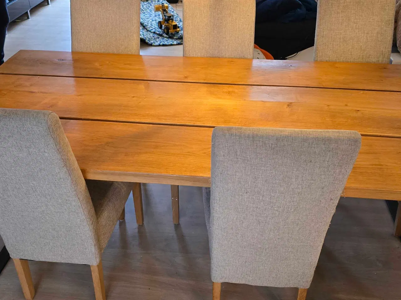 Billede 5 - Spisebord i egetræ plankebord