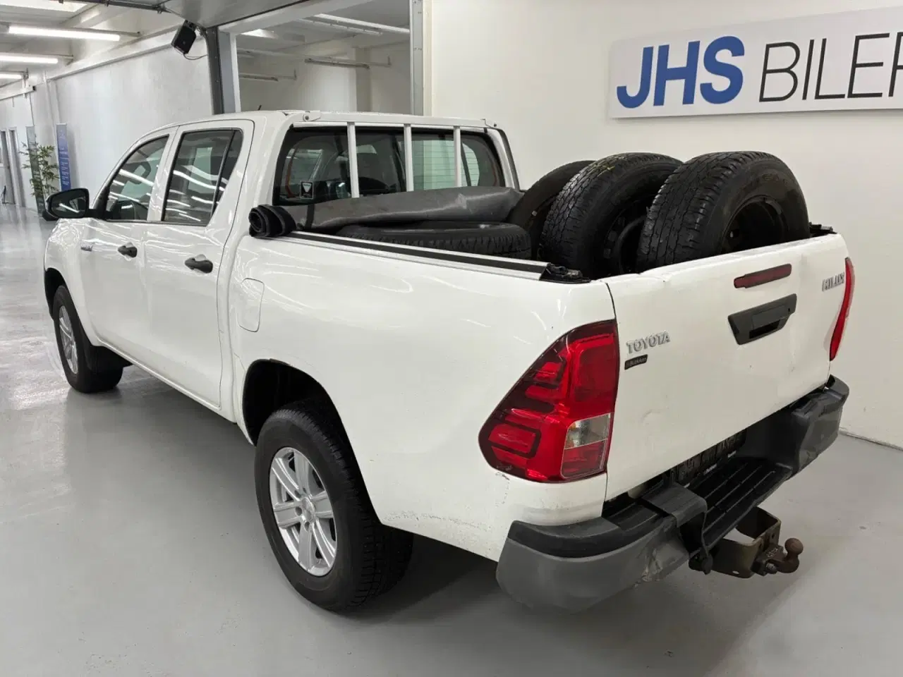 Billede 2 - Toyota HiLux 2,4 D-4D 150 T2 Db.Kab 4x4