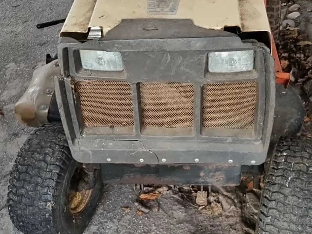 Billede 4 - Simplicity 4212 havetraktor – 42" klipper – Byd