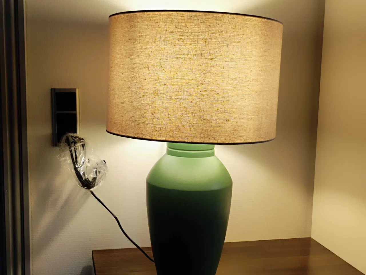 Billede 2 - Bordlampe til sengebord