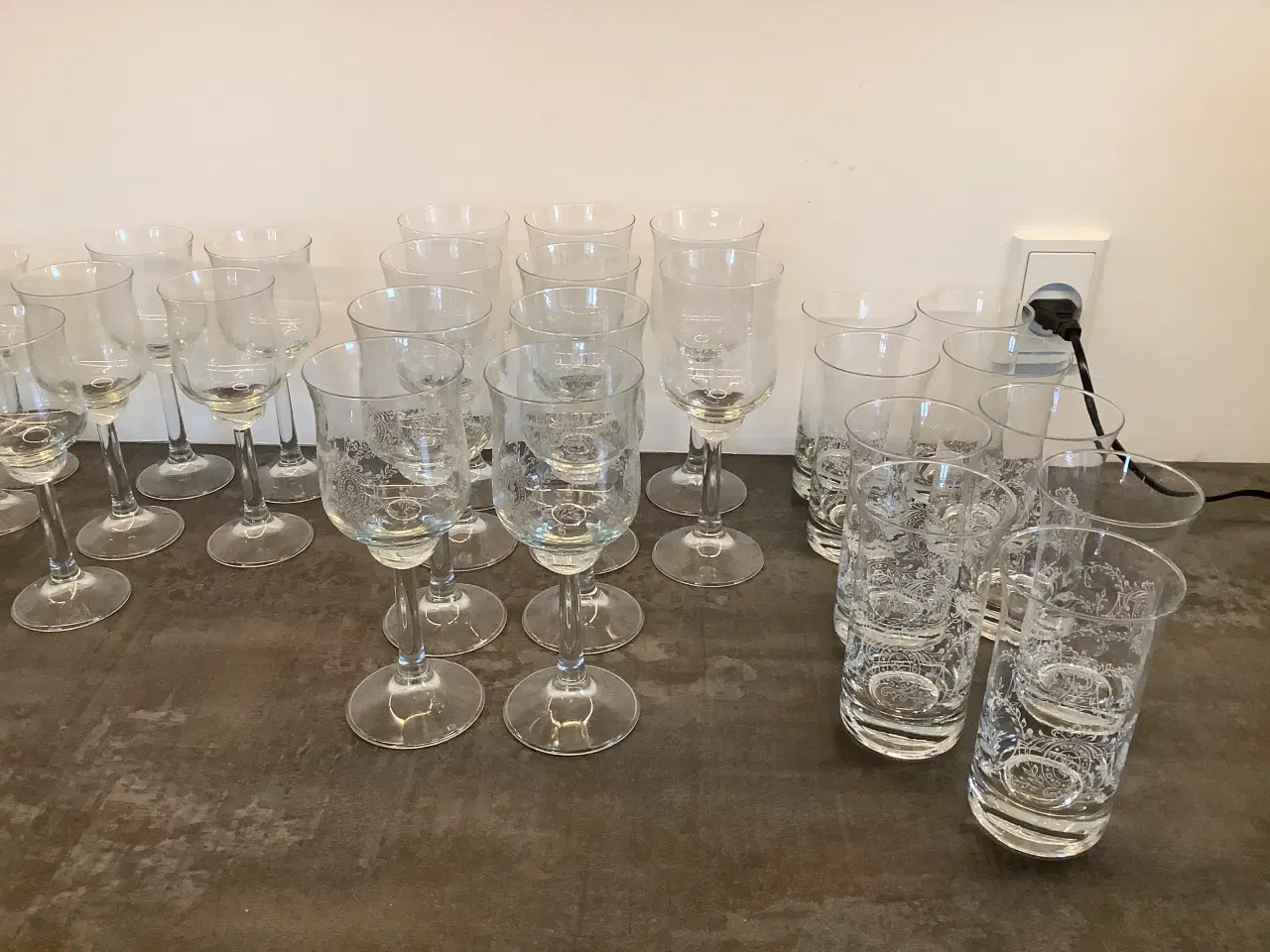 Billede 2 - Ambasadør, rød, hvid, portvin, snaps, ølglas