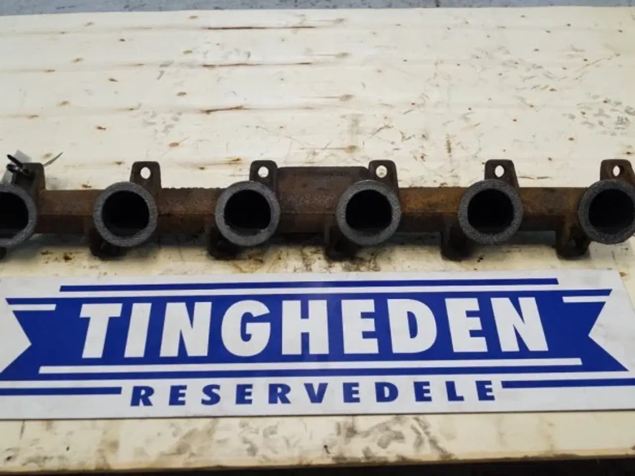 Billede 1 - Ford 675TA Udstødningsmanifold 82850578