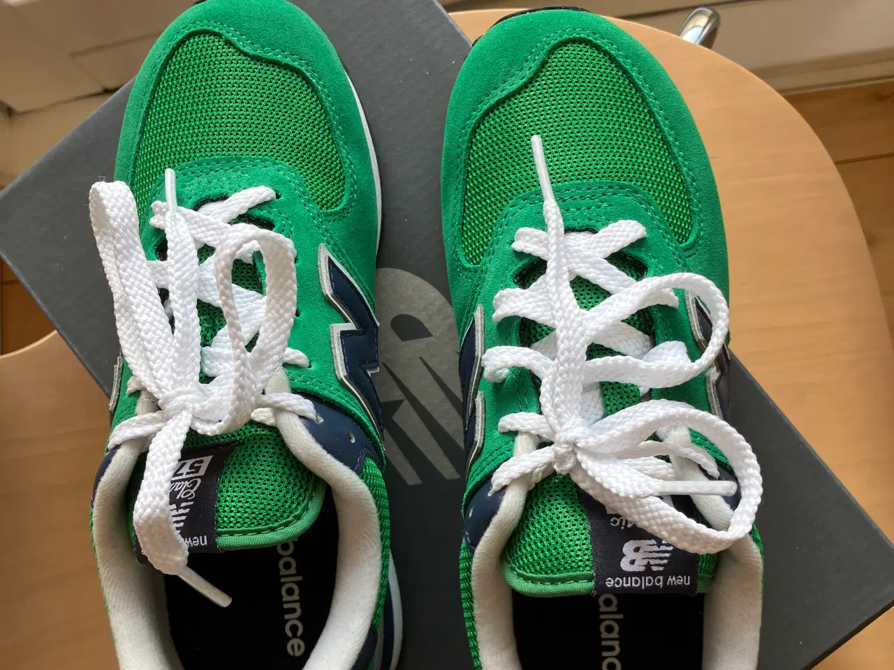 Billede 2 - Ubrugte New Balance sneakers str. 37, Classic 574