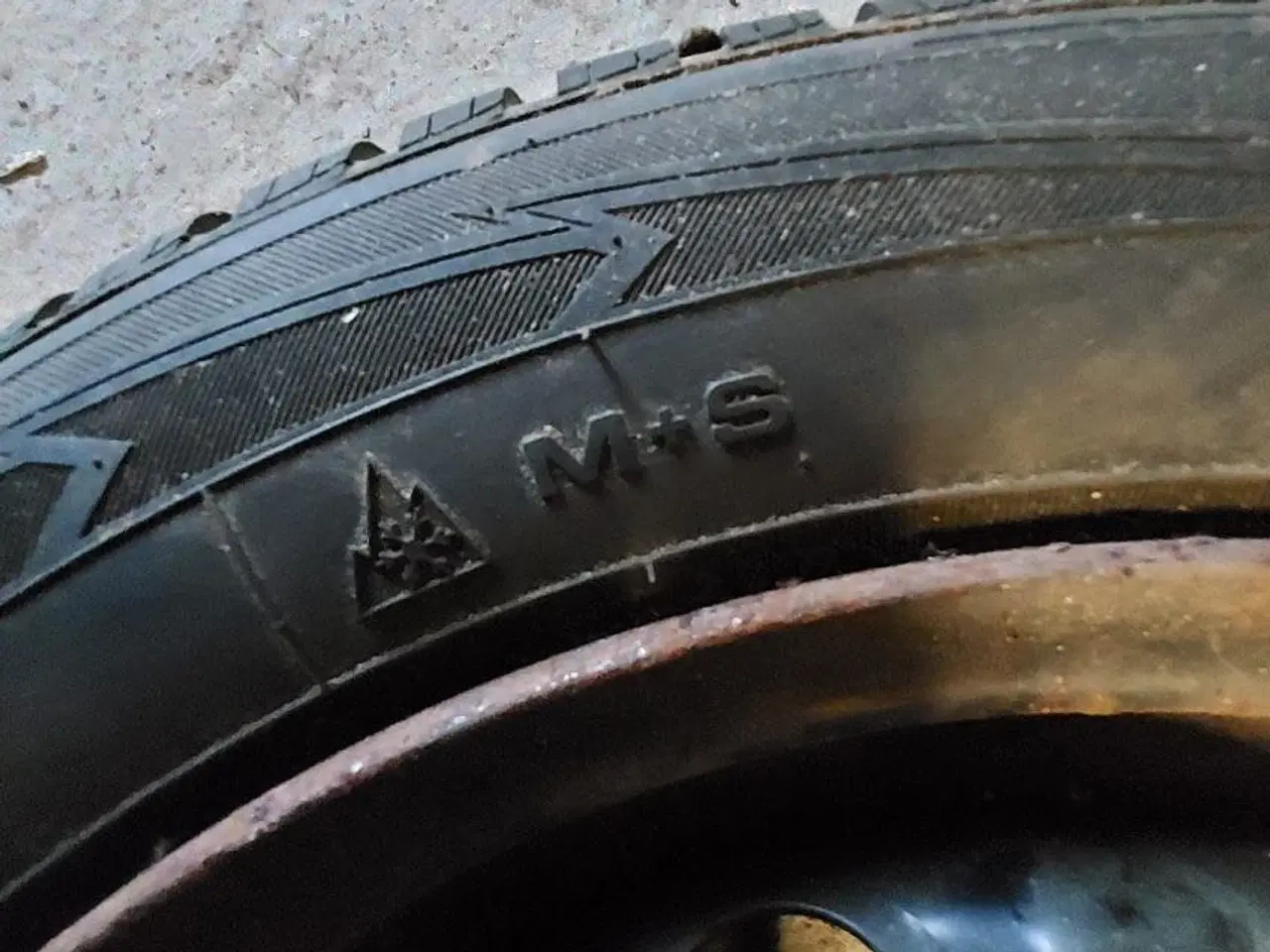 Billede 2 - Good year vinterdæk Inc 