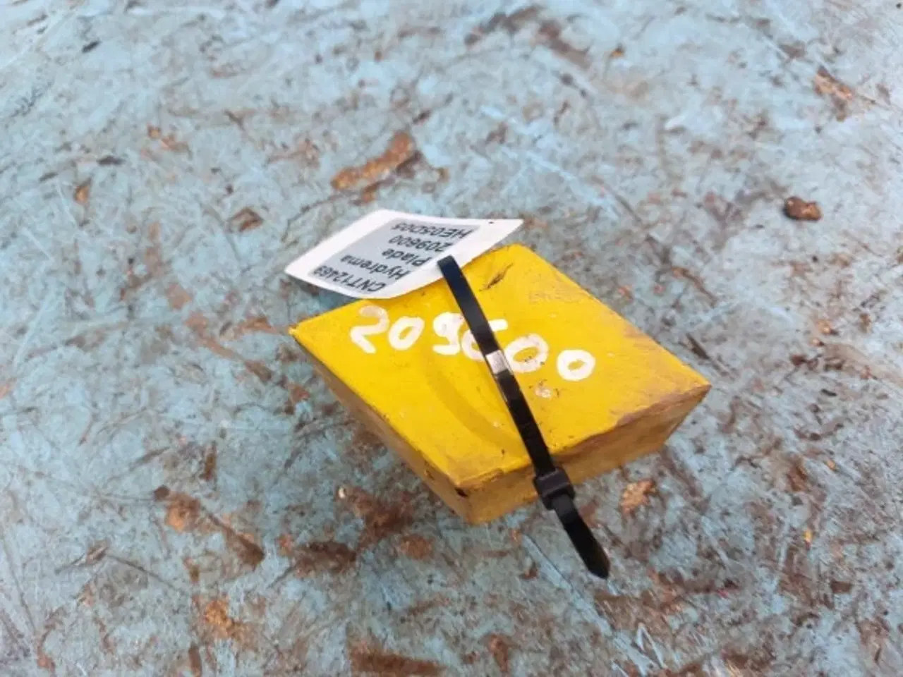 Billede 2 - Hydrema 906 Afstandsklods 209600.