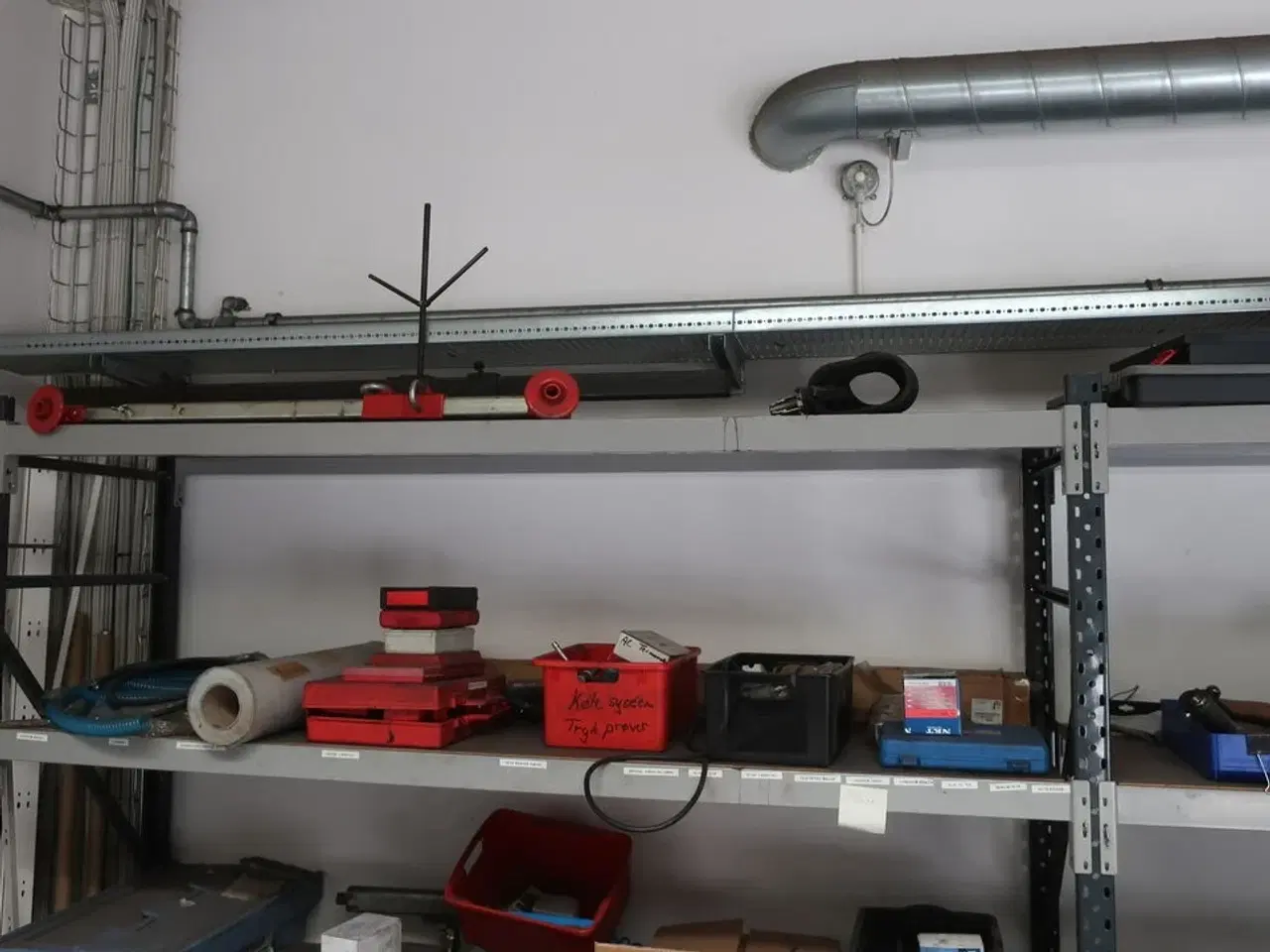 Billede 18 - Diverse forbrugsmaterialer, værktøj, biludstyr m.v.