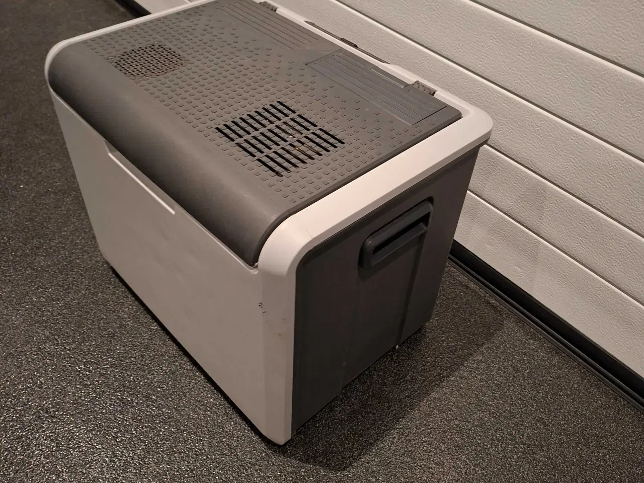 Billede 2 - Køleboks 40L. 12V/230V