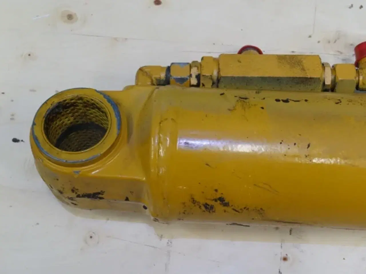 Billede 2 - Hydrema 906B Støttebens Cylinder 200821