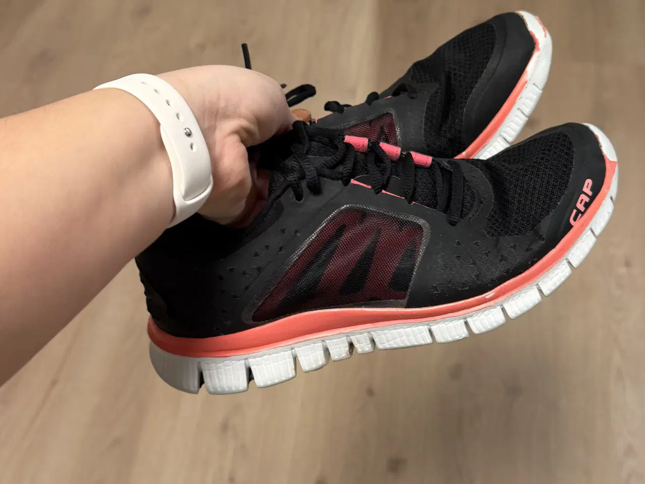 Billede 1 - Træningssko