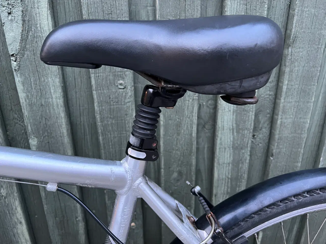 Billede 5 - Nyserviseret cykel, affjedret forgaffel og saddel 