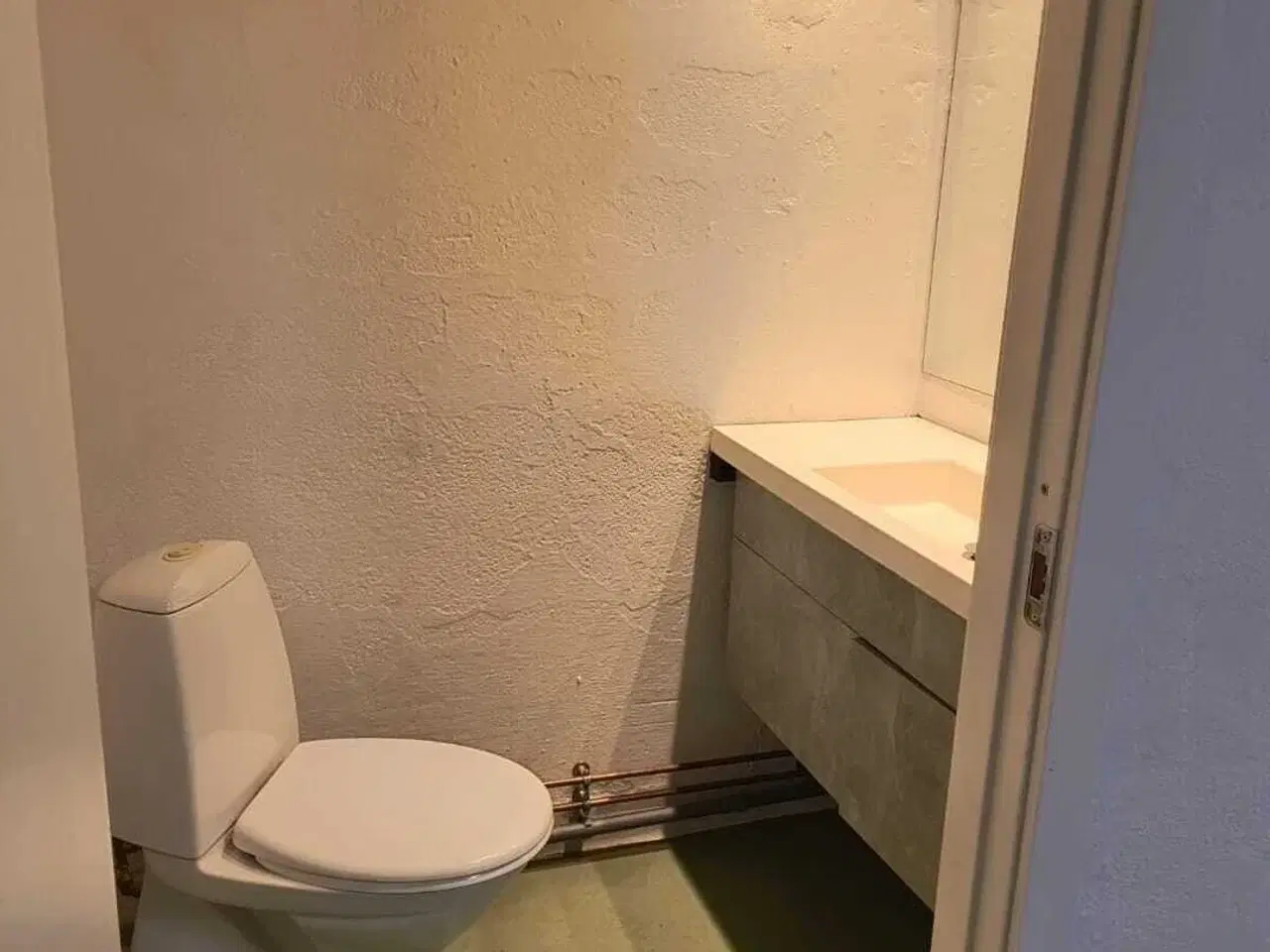 Billede 11 - 100 m2 lager / værksted med kontor køkken og wc