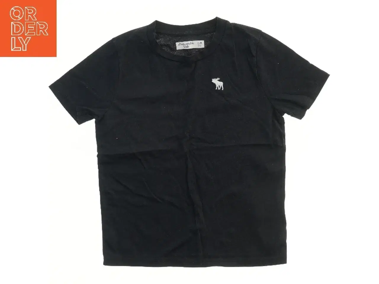 Billede 1 - Sort T-shirt til børn fra Abercrombie (str. 122)