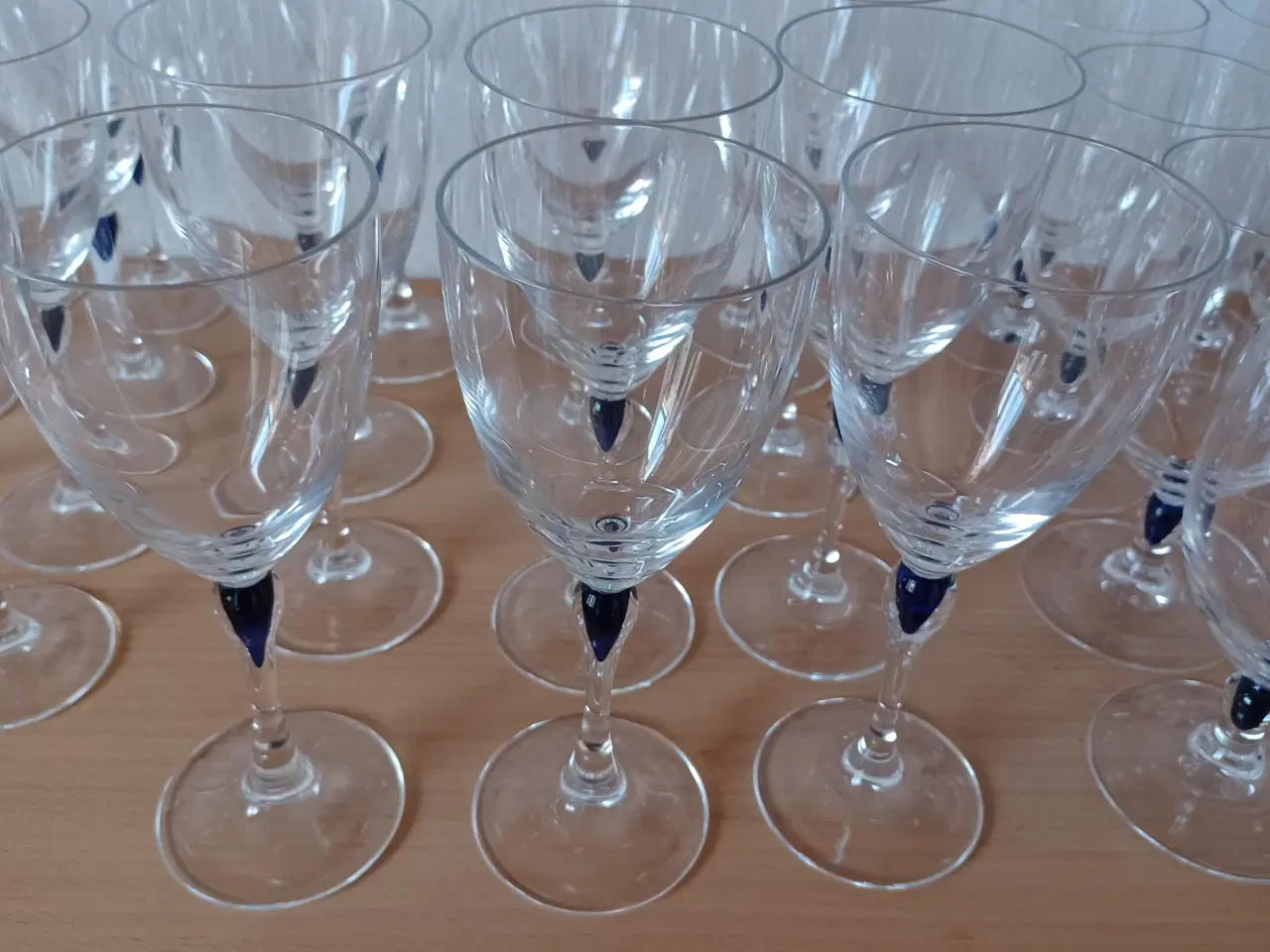 Billede 4 - 94 stk Blå Safir krystal glas